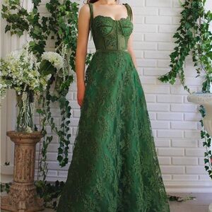 TEUTA MATOSHI- Forever Moss Gown
